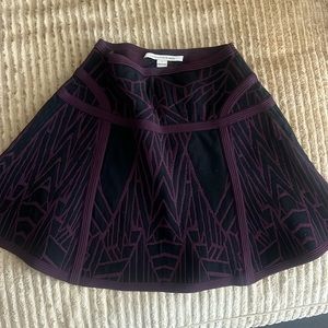 Diane Von Furstenberg beautiful purple and black skirt size small